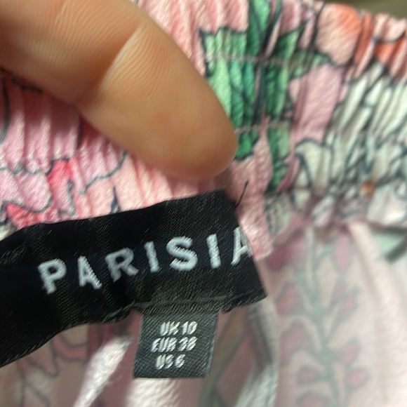 NWOT floral short sleeve vintage like front tie top with marching shorts - Picture 7 of 8